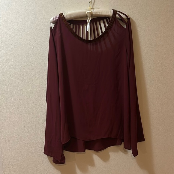 Moa Moa Tops - Buckle Maroon Dressy Top- Size XL